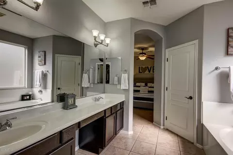 3846 E Wildhorse Dr, Gilbert, AZ 85297 photo 17