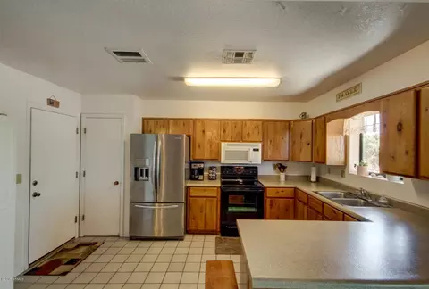 2302 S Prospectors Rd, Apache Junction, AZ 85119 photo 15