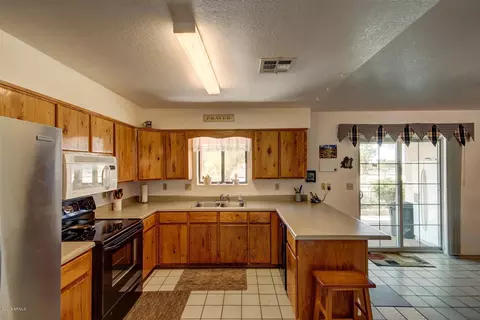2302 S Prospectors Rd, Apache Junction, AZ 85119 photo 13