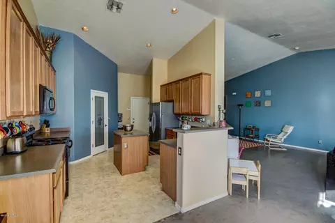 2023 W Carson Rd, Phoenix, AZ 85041 photo 7