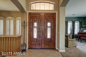 556 Elgin Ct, Gilbert, AZ 85295 photo 3