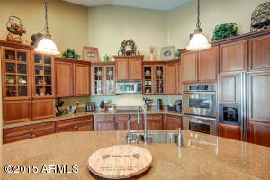 556 Elgin Ct, Gilbert, AZ 85295 photo 9