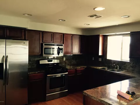 3525 E Hearn Rd, Phoenix, AZ 85032 photo 2