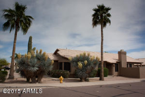 4501 E Woodland Dr, Phoenix, AZ 85048 photo 2