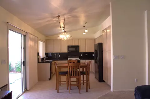 1322 W Wagoner Rd, Phoenix, AZ 85023 photo 8