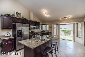 2841 E Redwood Ln, Phoenix, AZ 85048 photo 3