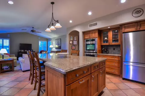 4023 E Adobe Dr, Phoenix, AZ 85050 photo 9