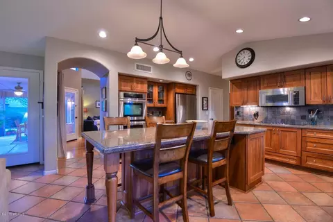 4023 E Adobe Dr, Phoenix, AZ 85050 photo 6