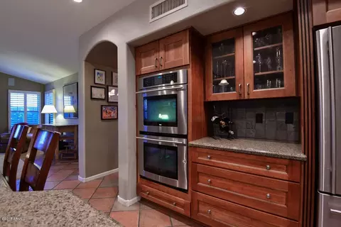 4023 E Adobe Dr, Phoenix, AZ 85050 photo 8