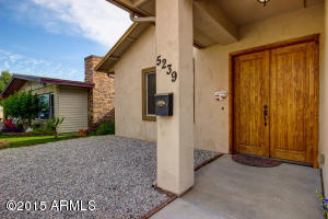 5239 N 8th Pl, Phoenix, AZ 85014 photo 3