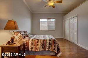 5239 N 8th Pl, Phoenix, AZ 85014 photo 9