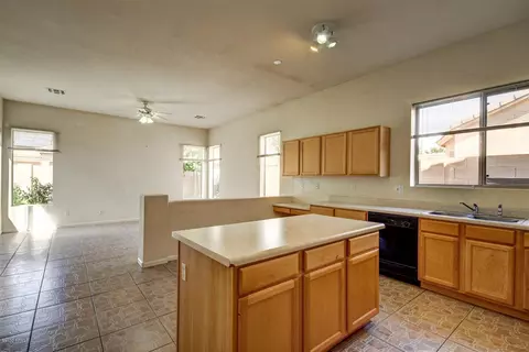 104 E Spur Ave, Gilbert, AZ 85296 photo 5