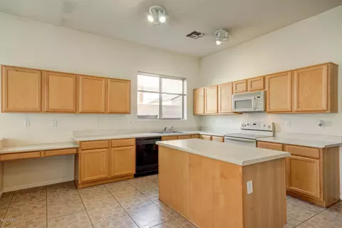 104 E Spur Ave, Gilbert, AZ 85296 photo 7