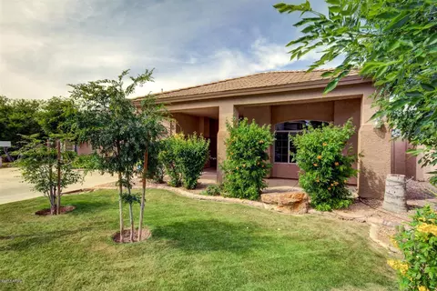 104 E Spur Ave, Gilbert, AZ 85296 photo 3