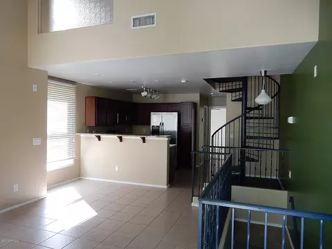 5641 S 21st Pl, Phoenix, AZ 85040 photo 3