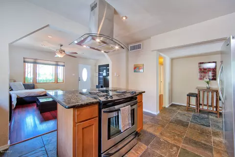 3519 E Amelia Ave, Phoenix, AZ 85018 photo 8