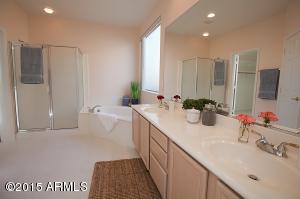 2813 E Stottler Ct, Gilbert, AZ 85296 photo 9