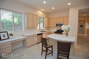 2813 E Stottler Ct, Gilbert, AZ 85296 photo 4