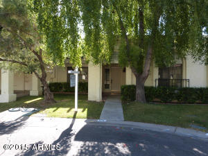 120 Echo Ln, Phoenix, AZ 85020 photo 1