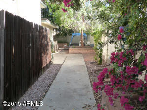 120 Echo Ln, Phoenix, AZ 85020 photo 5