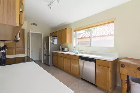 663 W Nopal Ave, Mesa, AZ 85210 photo 5