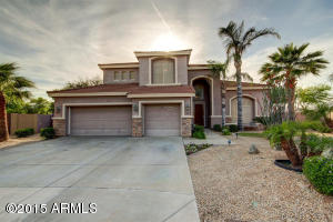 102 E Mesquite Ct, Gilbert, AZ 85296 photo 1