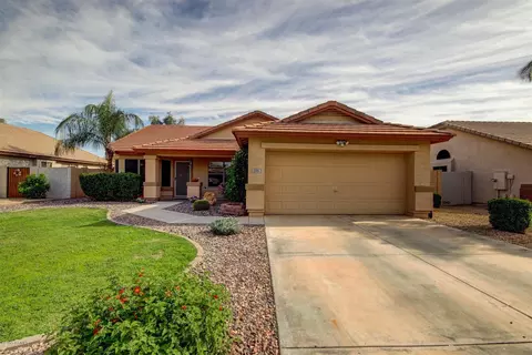 2115 E Smoke Tree Rd, Gilbert, AZ 85296 photo 1