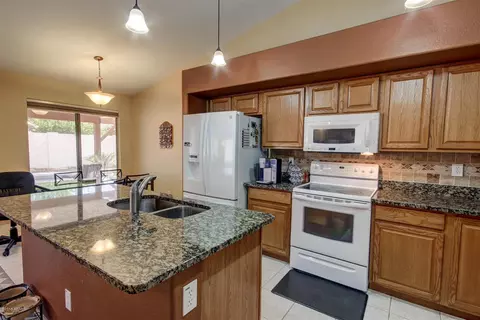 2115 E Smoke Tree Rd, Gilbert, AZ 85296 photo 9