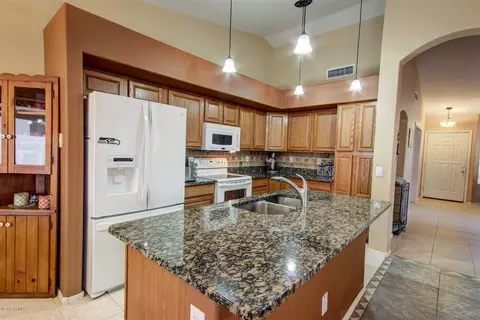 2115 E Smoke Tree Rd, Gilbert, AZ 85296 photo 10
