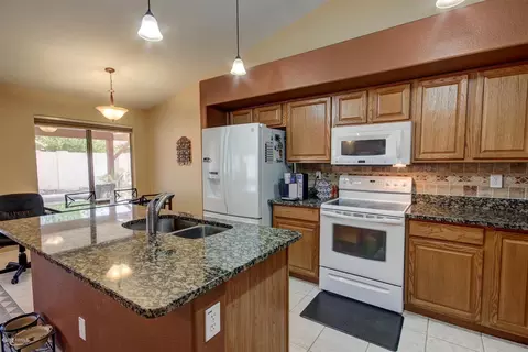 2115 E Smoke Tree Rd, Gilbert, AZ 85296 photo 8
