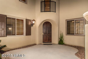 3985 E Robin Ln, Phoenix, AZ 85050 photo 3