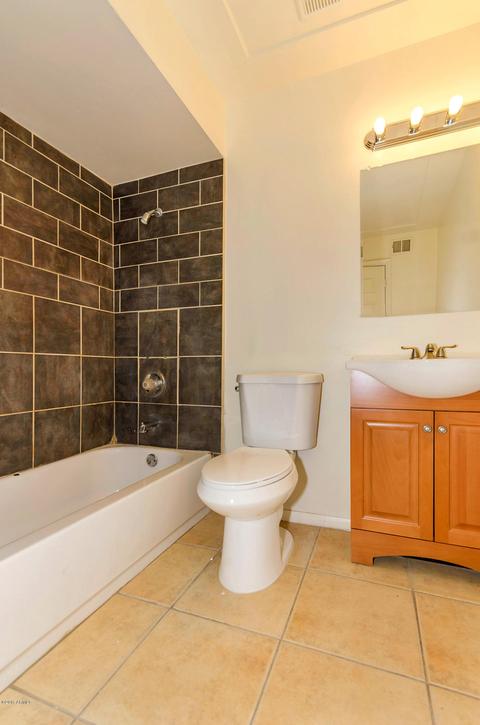 6051 W Earll Dr, Phoenix, AZ 85033 photo 16