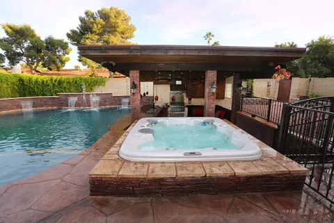 2135 E La Donna Dr, Tempe, AZ 85283 photo 7