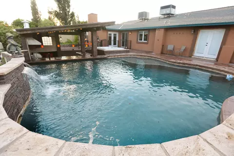2135 E La Donna Dr, Tempe, AZ 85283 photo 3