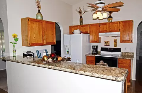 4044 E Taro Ln, Phoenix, AZ 85050 photo 4