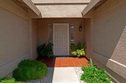 4044 E Taro Ln, Phoenix, AZ 85050 photo 7