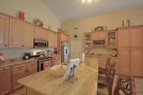 1845 E Smoke Tree Rd, Gilbert, AZ 85296 photo 8