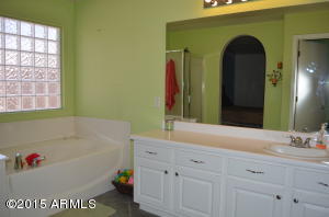2454 E Orchid Ln, Gilbert, AZ 85296 photo 8