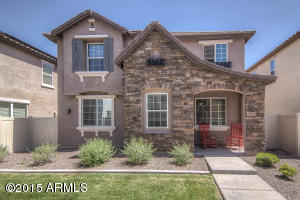 886 S Brewer Dr, Gilbert, AZ 85296 photo 1