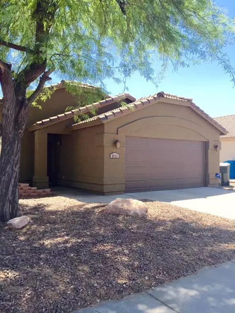 2031 E Aire Libre Ave, Phoenix, AZ 85022 photo 1