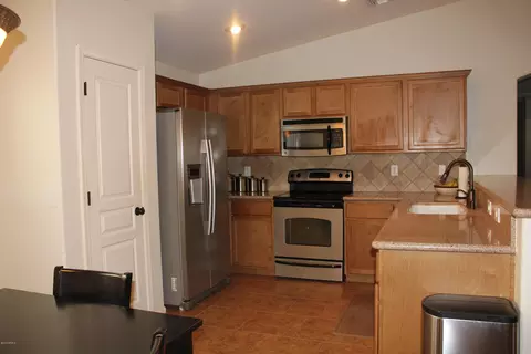 3978 E Blue Sage Ct, Gilbert, AZ 85297 photo 2