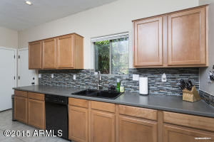 3724 E Mitchell Dr, Phoenix, AZ 85018 photo 8