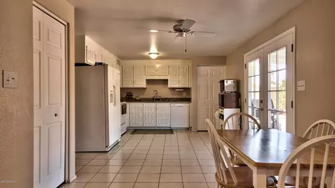 3768 E Gelding Dr, Phoenix, AZ 85032 photo 9