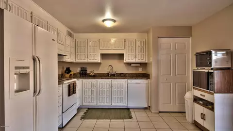 3768 E Gelding Dr, Phoenix, AZ 85032 photo 6