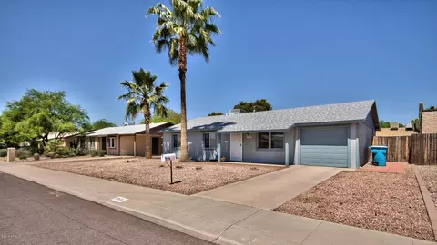3768 E Gelding Dr, Phoenix, AZ 85032 photo 3
