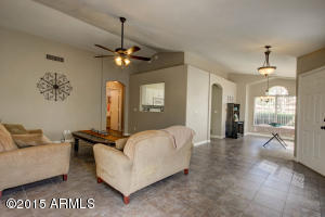 71 W Gail Dr, Gilbert, AZ 85233 photo 3