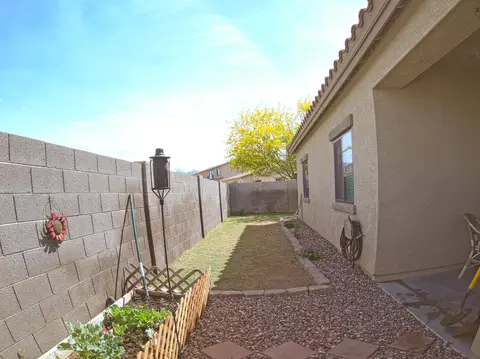 2084 E Yuma Ave, Apache Junction, AZ 85119 photo 12