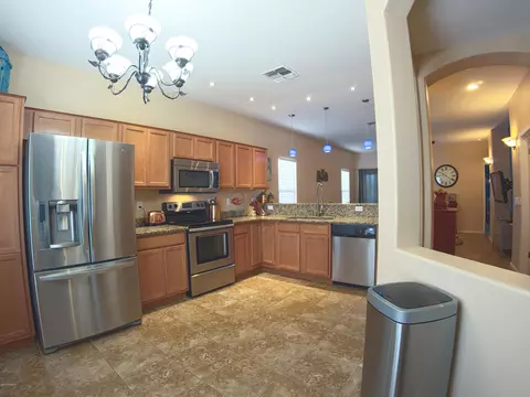 2084 E Yuma Ave, Apache Junction, AZ 85119 photo 3