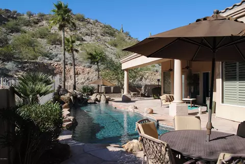 2001 E Taxidea Way, Phoenix, AZ 85048 photo 1