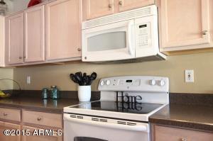 884 S Wanda Dr, Gilbert, AZ 85296 photo 9